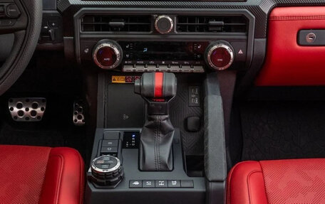 Toyota Tacoma, 2025 год, 10 050 000 рублей, 14 фотография