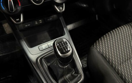 KIA Rio IV, 2017 год, 573 610 рублей, 13 фотография