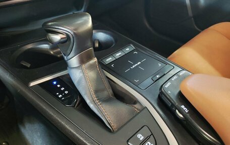 Lexus UX I, 2019 год, 2 570 000 рублей, 13 фотография