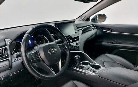 Toyota Camry, 2021 год, 3 349 000 рублей, 10 фотография