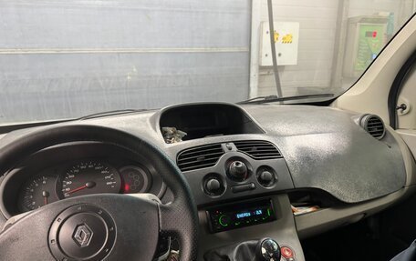 Renault Kangoo II рестайлинг, 2010 год, 670 000 рублей, 13 фотография