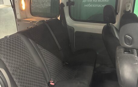 Renault Kangoo II рестайлинг, 2010 год, 670 000 рублей, 11 фотография