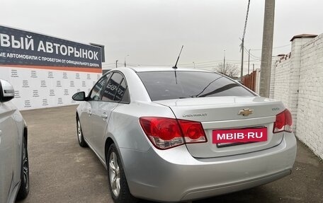 Chevrolet Cruze II, 2010 год, 680 000 рублей, 3 фотография