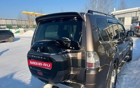 Mitsubishi Pajero IV, 2015 год, 2 200 000 рублей, 2 фотография