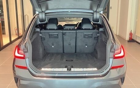 BMW 3 серия, 2021 год, 2 440 000 рублей, 9 фотография