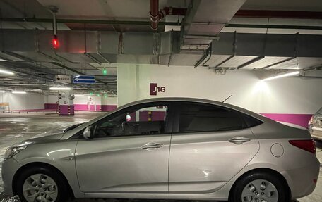 Hyundai Solaris II рестайлинг, 2015 год, 913 000 рублей, 4 фотография