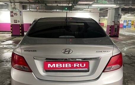 Hyundai Solaris II рестайлинг, 2015 год, 913 000 рублей, 2 фотография