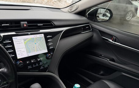 Toyota Camry, 2018 год, 2 200 000 рублей, 8 фотография