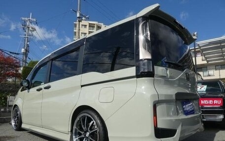 Honda Stepwgn IV, 2017 год, 1 711 000 рублей, 5 фотография