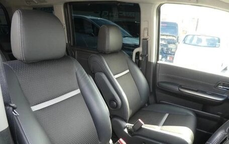 Honda Stepwgn IV, 2017 год, 1 711 000 рублей, 24 фотография