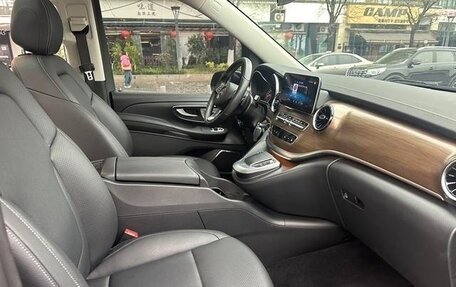 Mercedes-Benz V-Класс, 2021 год, 5 425 000 рублей, 7 фотография