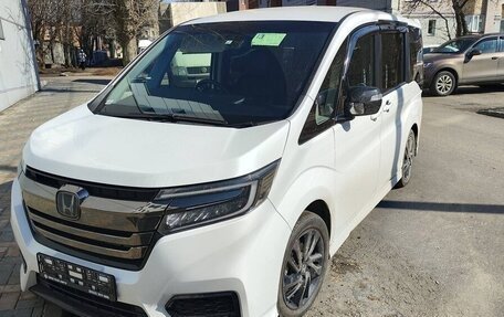 Honda Stepwgn IV, 2021 год, 2 140 000 рублей, 4 фотография