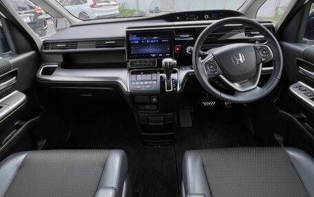 Honda Stepwgn IV, 2021 год, 2 140 000 рублей, 6 фотография