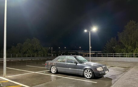 Mercedes-Benz E-Класс, 1992 год, 360 000 рублей, 2 фотография