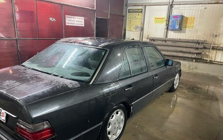 Mercedes-Benz E-Класс, 1992 год, 360 000 рублей, 8 фотография