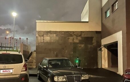 Mercedes-Benz E-Класс, 1992 год, 360 000 рублей, 3 фотография