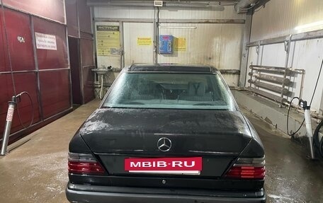 Mercedes-Benz E-Класс, 1992 год, 360 000 рублей, 6 фотография