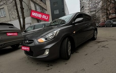Hyundai Solaris II рестайлинг, 2013 год, 750 000 рублей, 1 фотография