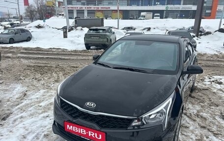 KIA Rio IV, 2021 год, 1 890 000 рублей, 1 фотография