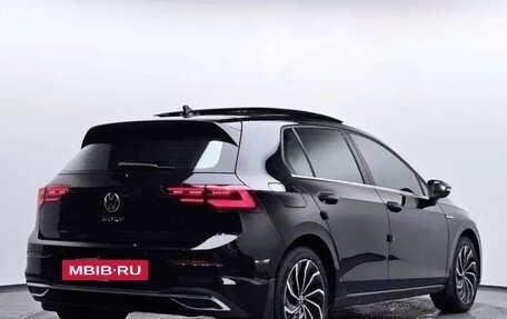 Volkswagen Golf VIII, 2022 год, 2 060 000 рублей, 4 фотография