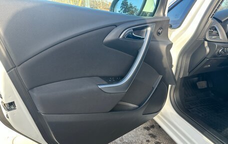 Opel Astra J, 2013 год, 890 000 рублей, 18 фотография