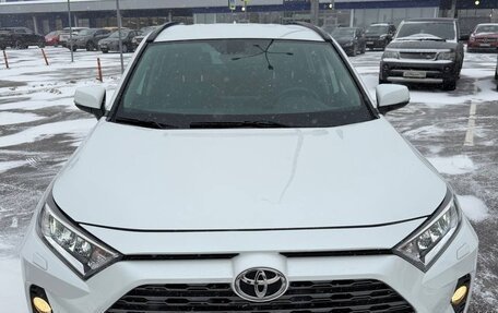 Toyota RAV4, 2021 год, 3 550 000 рублей, 4 фотография