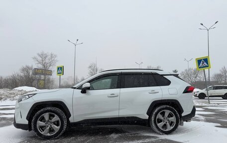 Toyota RAV4, 2021 год, 3 550 000 рублей, 5 фотография