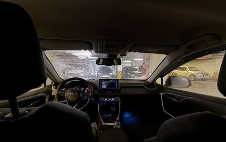 Toyota RAV4, 2021 год, 3 550 000 рублей, 12 фотография