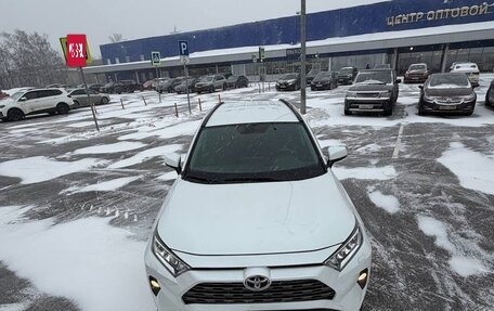 Toyota RAV4, 2021 год, 3 550 000 рублей, 6 фотография