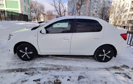 Renault Logan II, 2017 год, 469 000 рублей, 2 фотография