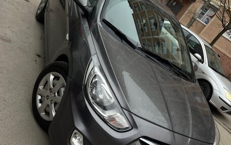 Hyundai Solaris II рестайлинг, 2013 год, 750 000 рублей, 9 фотография