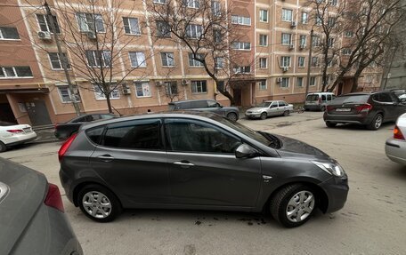 Hyundai Solaris II рестайлинг, 2013 год, 750 000 рублей, 8 фотография