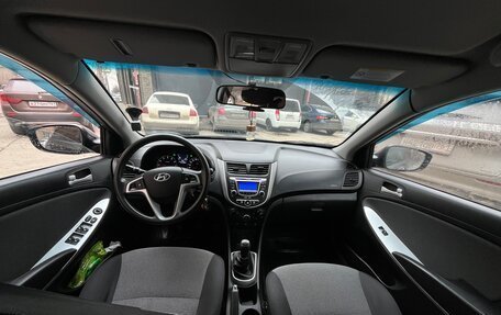 Hyundai Solaris II рестайлинг, 2013 год, 750 000 рублей, 3 фотография