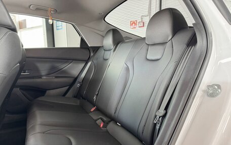 Hyundai Elantra, 2023 год, 2 449 000 рублей, 9 фотография