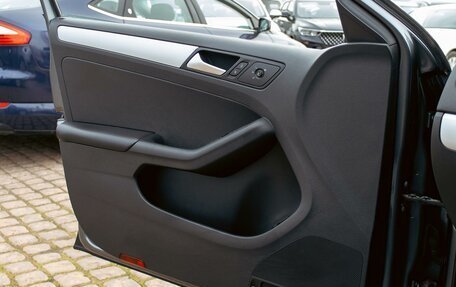 Volkswagen Jetta VI, 2012 год, 995 000 рублей, 12 фотография