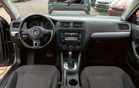 Volkswagen Jetta VI, 2012 год, 995 000 рублей, 16 фотография