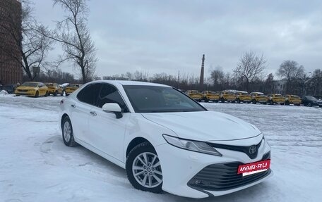 Toyota Camry, 2020 год, 3 000 000 рублей, 6 фотография
