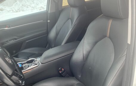 Toyota Camry, 2020 год, 3 000 000 рублей, 9 фотография