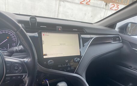 Toyota Camry, 2020 год, 3 000 000 рублей, 12 фотография