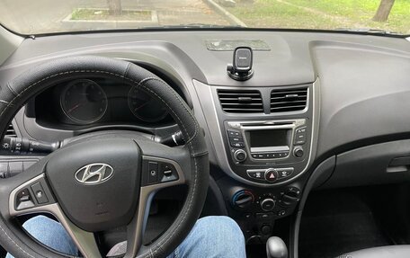 Hyundai Solaris II рестайлинг, 2016 год, 1 100 000 рублей, 2 фотография