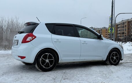 KIA cee'd I рестайлинг, 2011 год, 700 000 рублей, 3 фотография