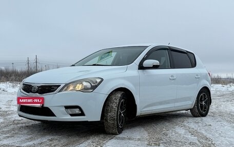KIA cee'd I рестайлинг, 2011 год, 700 000 рублей, 4 фотография