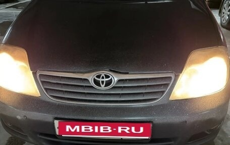 Toyota Corolla, 2005 год, 620 000 рублей, 10 фотография