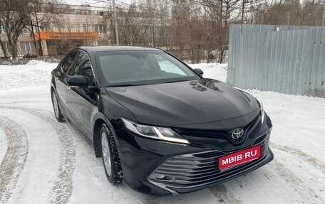 Toyota Camry, 2018 год, 2 200 000 рублей, 1 фотография