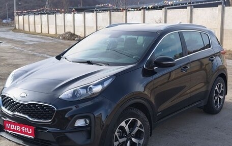KIA Sportage IV рестайлинг, 2021 год, 2 300 000 рублей, 1 фотография