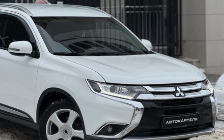 Mitsubishi Outlander III рестайлинг 3, 2016 год, 1 960 000 рублей, 12 фотография