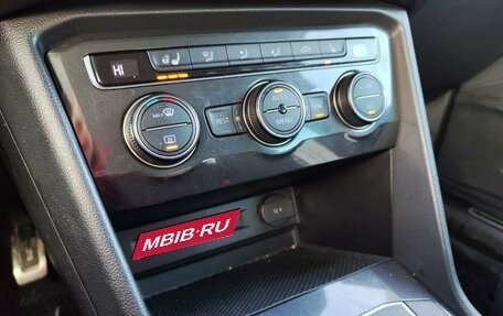 Volkswagen Tiguan II, 2018 год, 2 450 000 рублей, 11 фотография