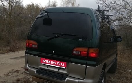 Mitsubishi Delica IV, 1998 год, 900 000 рублей, 4 фотография