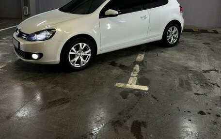 Volkswagen Golf VI, 2010 год, 800 000 рублей, 2 фотография