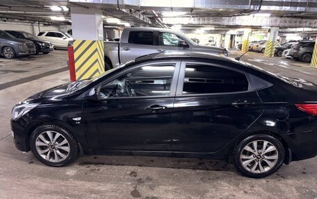 Hyundai Solaris II рестайлинг, 2015 год, 1 100 000 рублей, 6 фотография